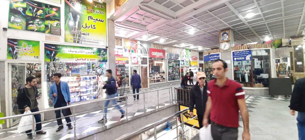 مجتمع تجاری امجد پاساژ امجد تهران ورودی سمت چپ